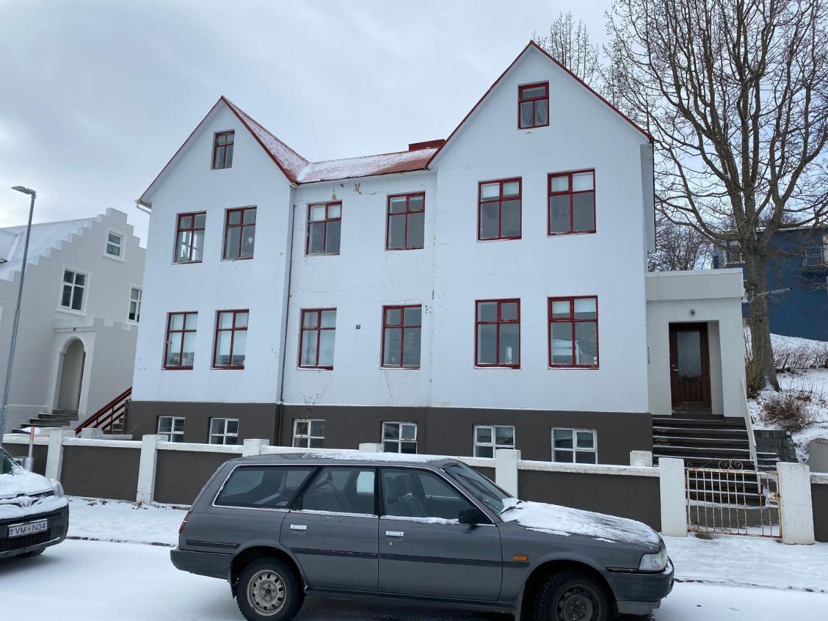 Day Dream Central Akureyri Two Bedroom Apartment Екстер'єр фото