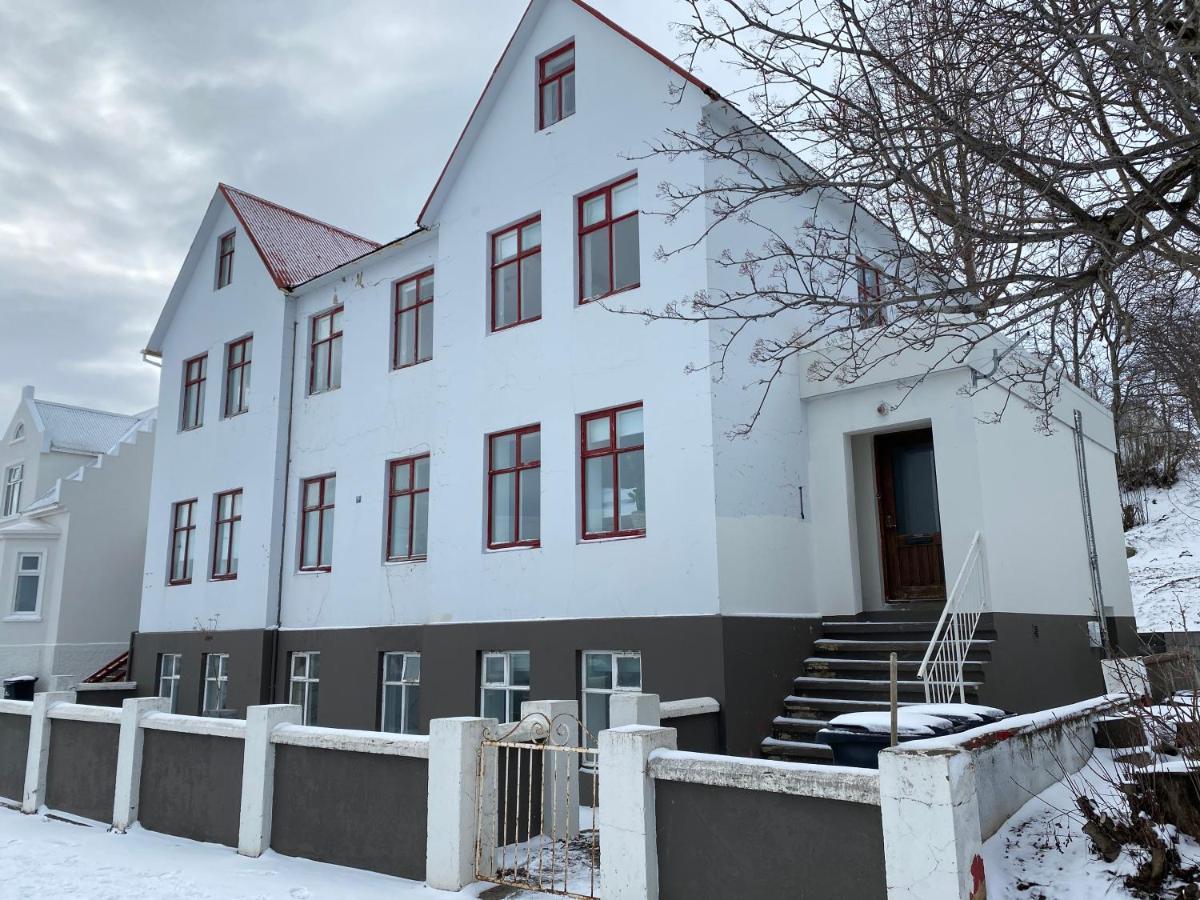 Day Dream Central Akureyri Two Bedroom Apartment Екстер'єр фото